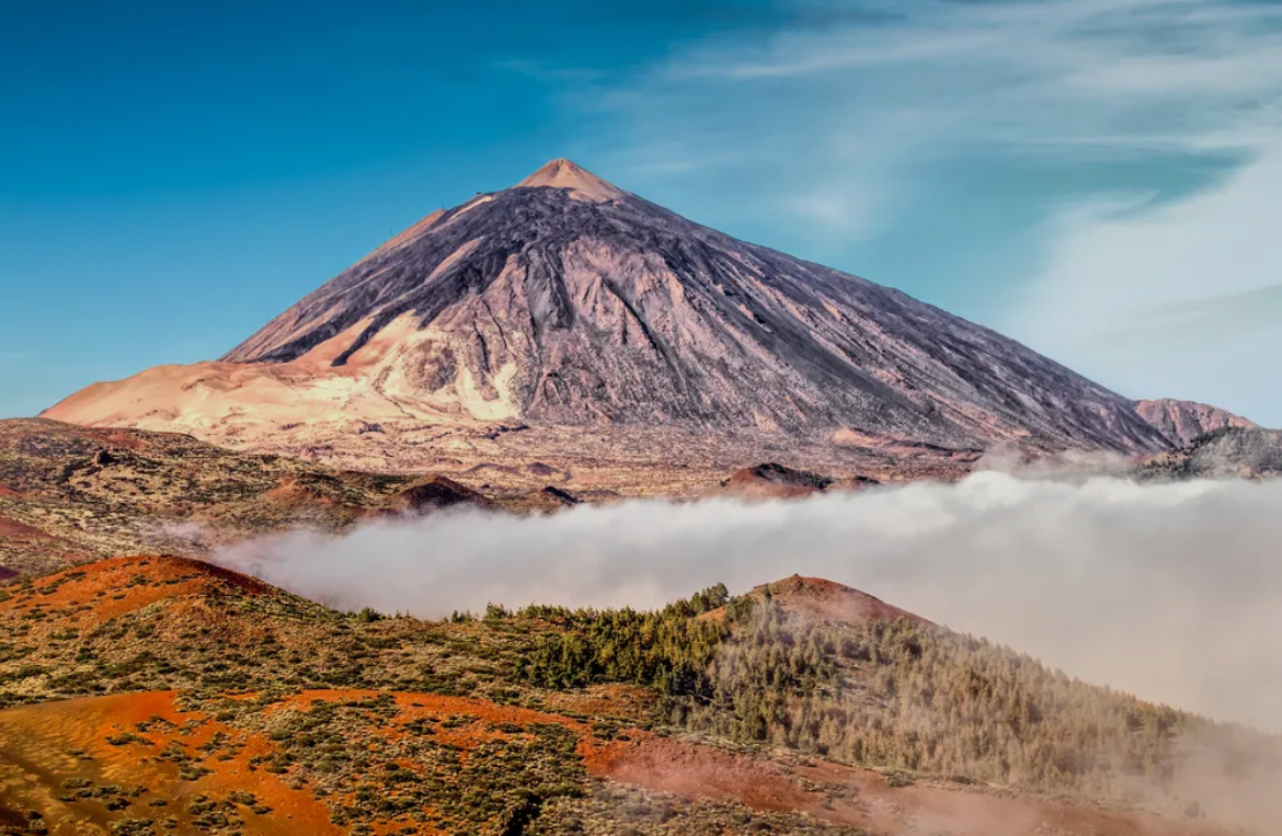 El Teide sobre un mar de nubes